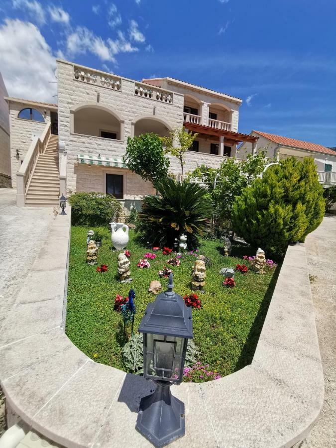 Apartments Fani Bol Dış mekan fotoğraf