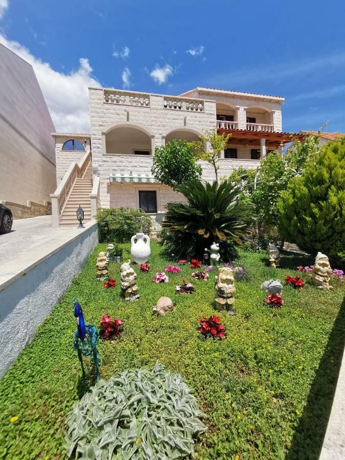 Apartments Fani Bol Dış mekan fotoğraf